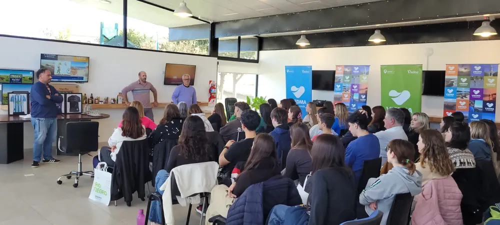 Visita de estudiantes de Turismo de la UNS Bahía Blanca a Viedma