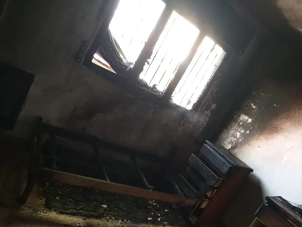 INCENDIO EN EL CAINA DE VIEDMA