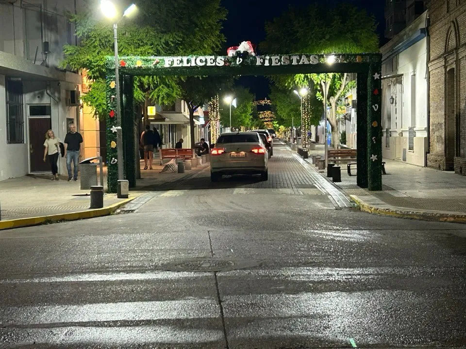 CALLE BUENOS AIRES FIESTAS ORNAMENTACION