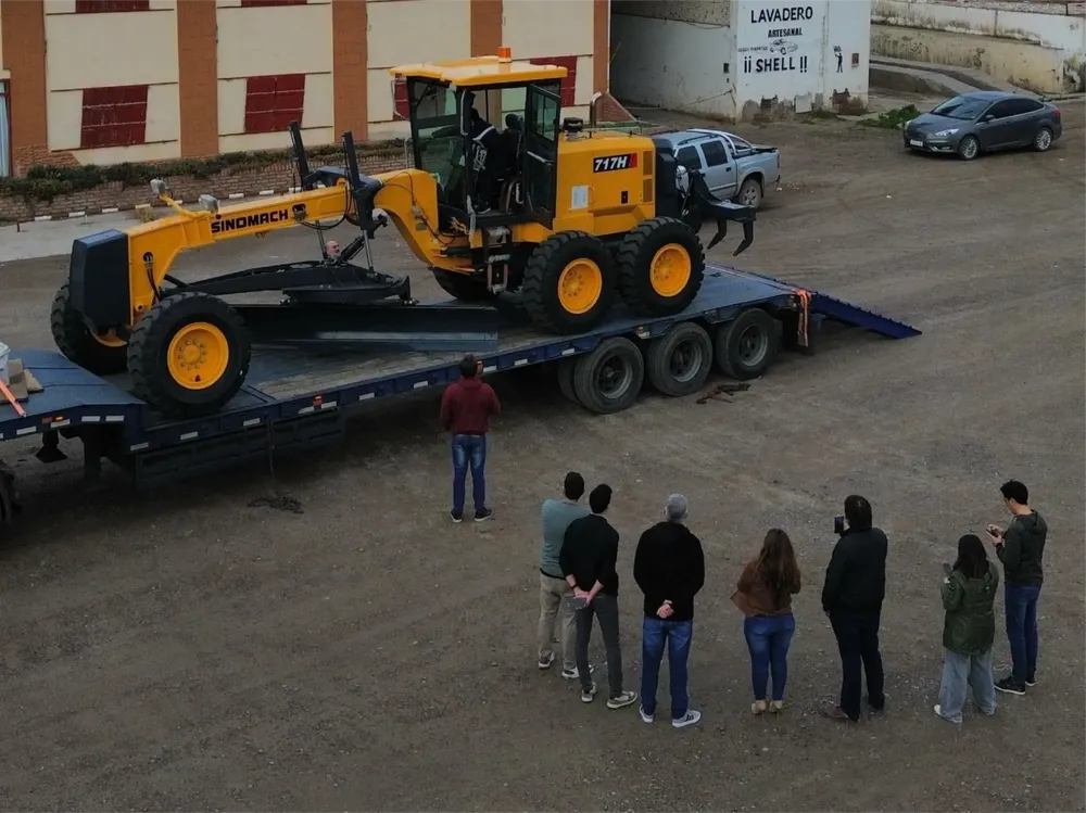 GENERAL CONESA, MOTONIVELADORA