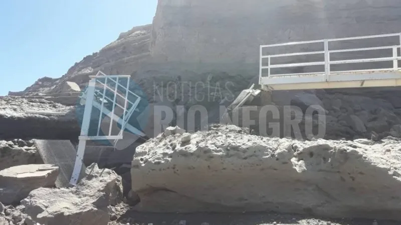 espigon playa bonita DERRUMBE desmoronamiento escalera