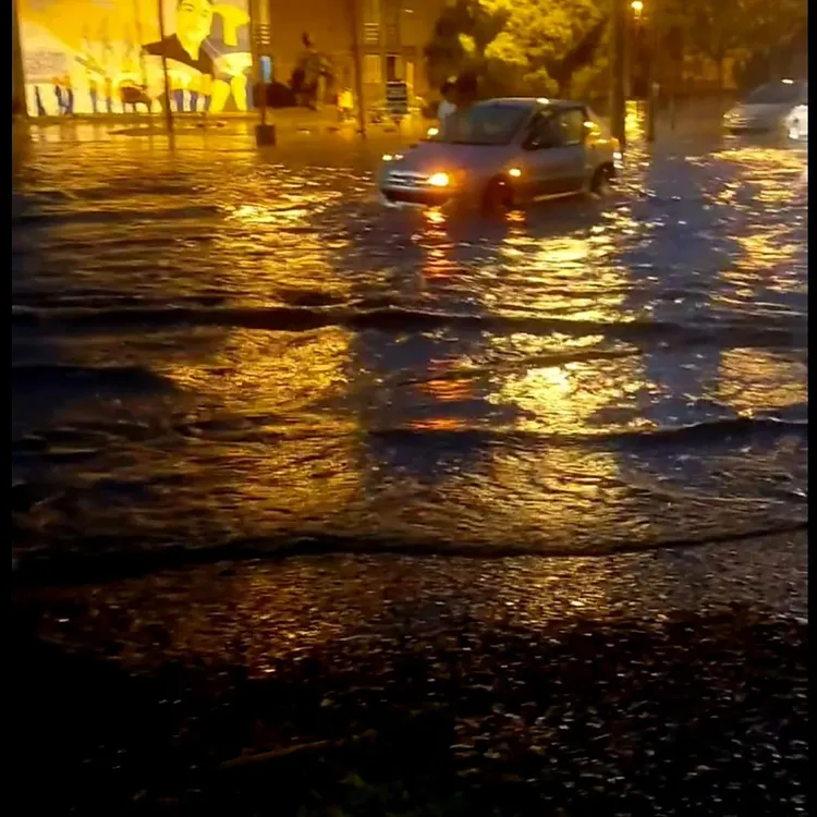 VIEDMA TORMENTA ANEGAMIENTO CALLE