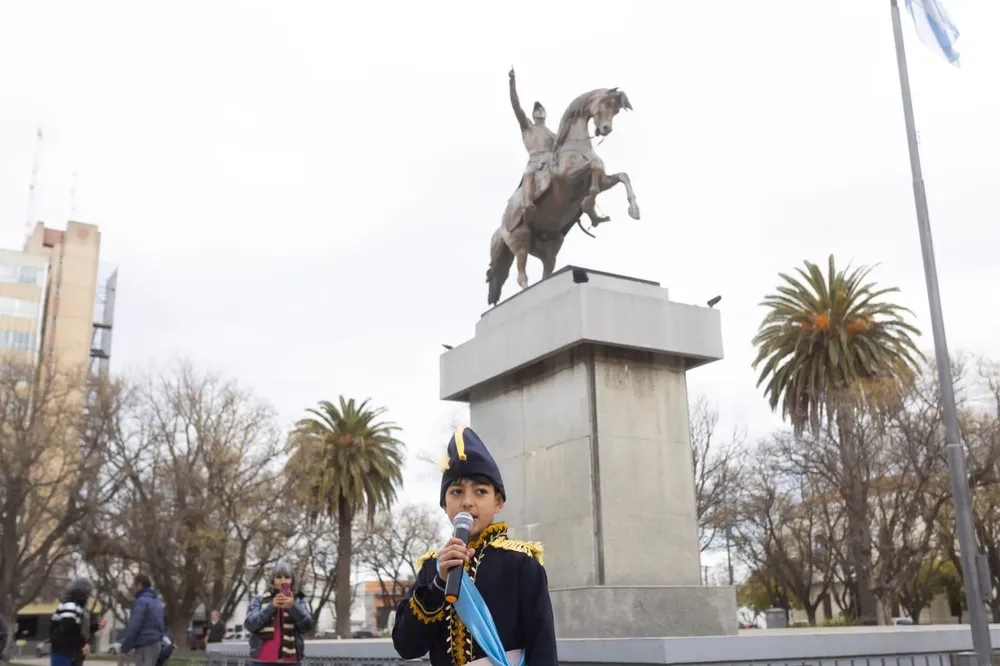 ACTO DEL 17 DE AGOSTO EN VIEDMA