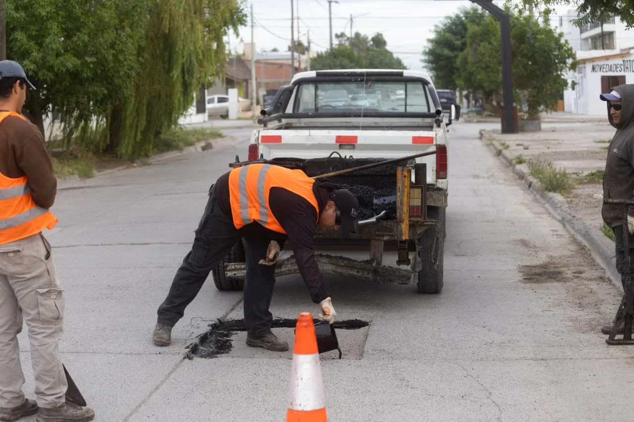 VIEDMA LIMPIA CON LA COMUNIDAD BARRIO SANTA CLARA