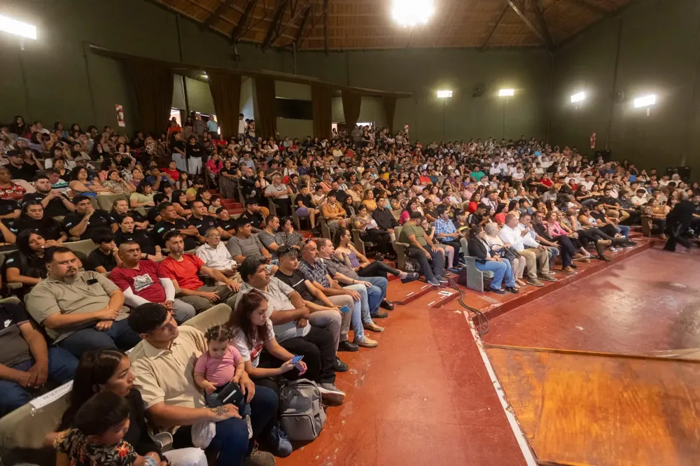 TALLERES MUNICIPALES, CERTIFICADOS, ACTO