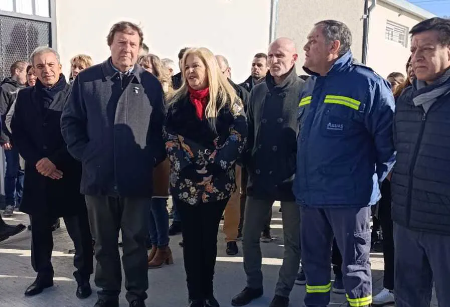 ALBERTO WERETILNECK JUNTO A CRISTINA MARCELINI, ALEJANDRO ECHARREN Y JAVIER IUD