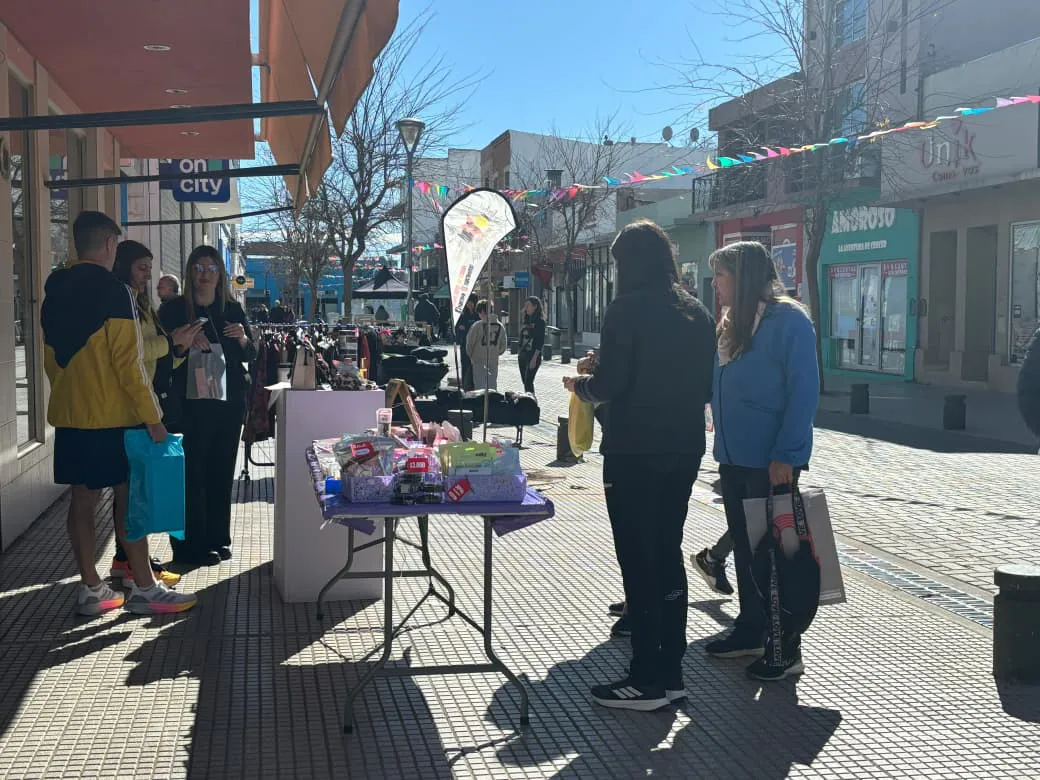 Paseo Peatonal de Compras, calle buenos aires