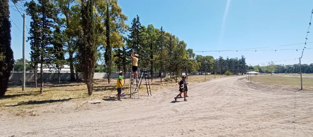 FIESTA DEL RÍO, ARMADO
