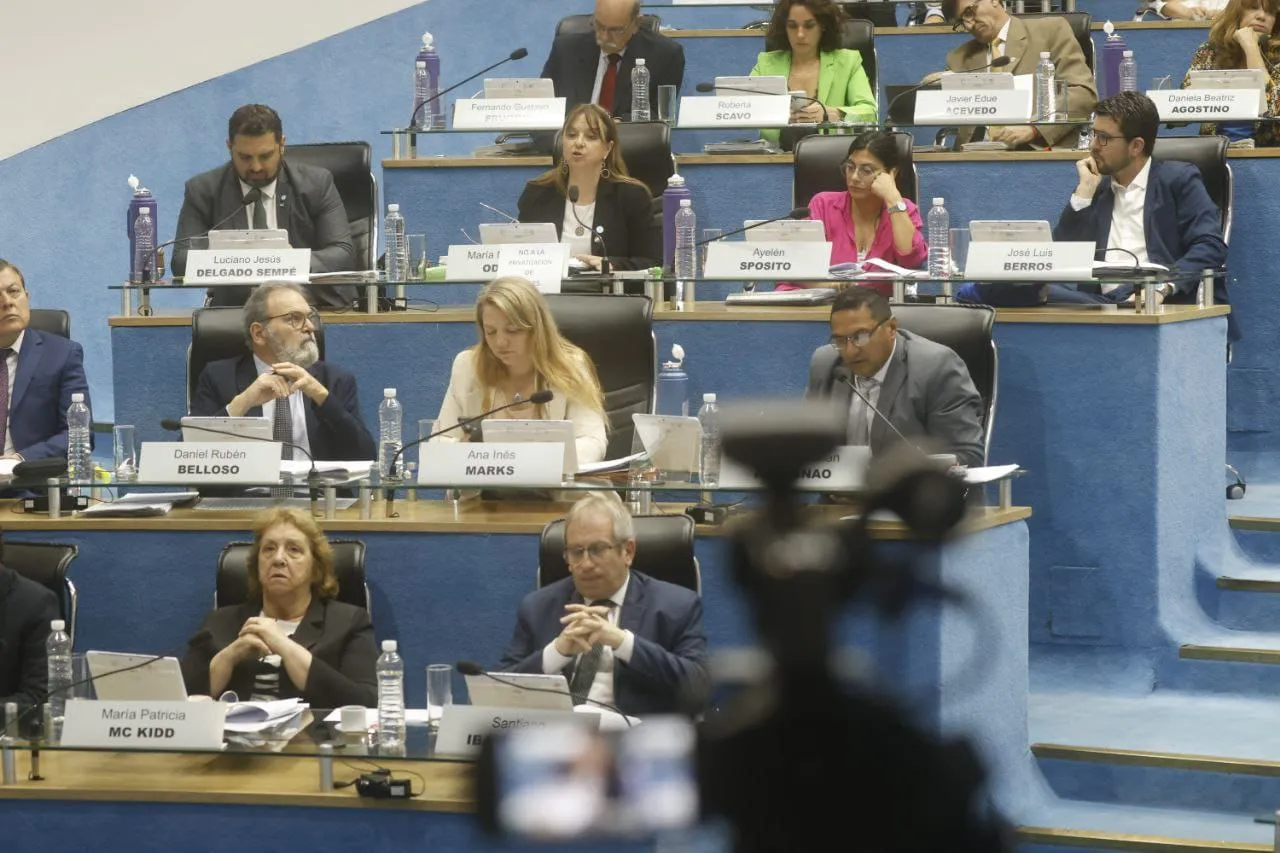 2afa3e6b-09df-42ea-88f3-49cfd704b848