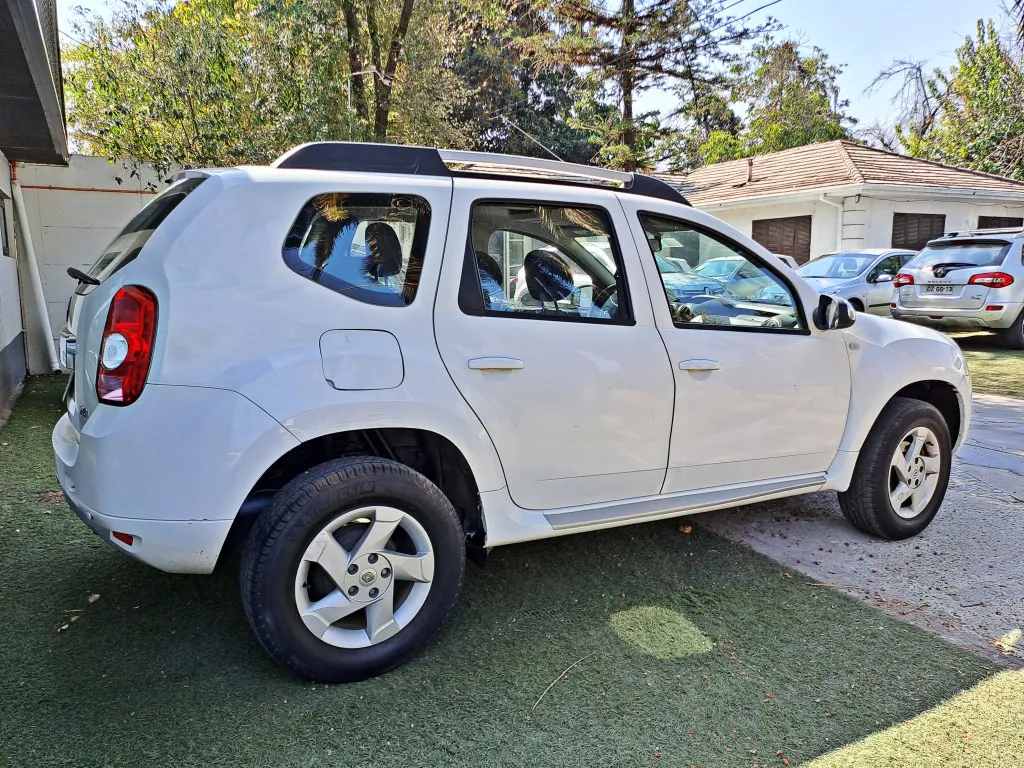 RENAULT DUSTER