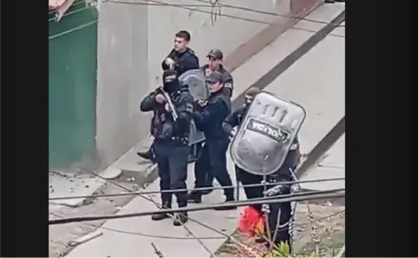 VIOLENCIA, DISPAROS Y CAOS EN EL BARRIO INALAUQUEN DE VIEDMA