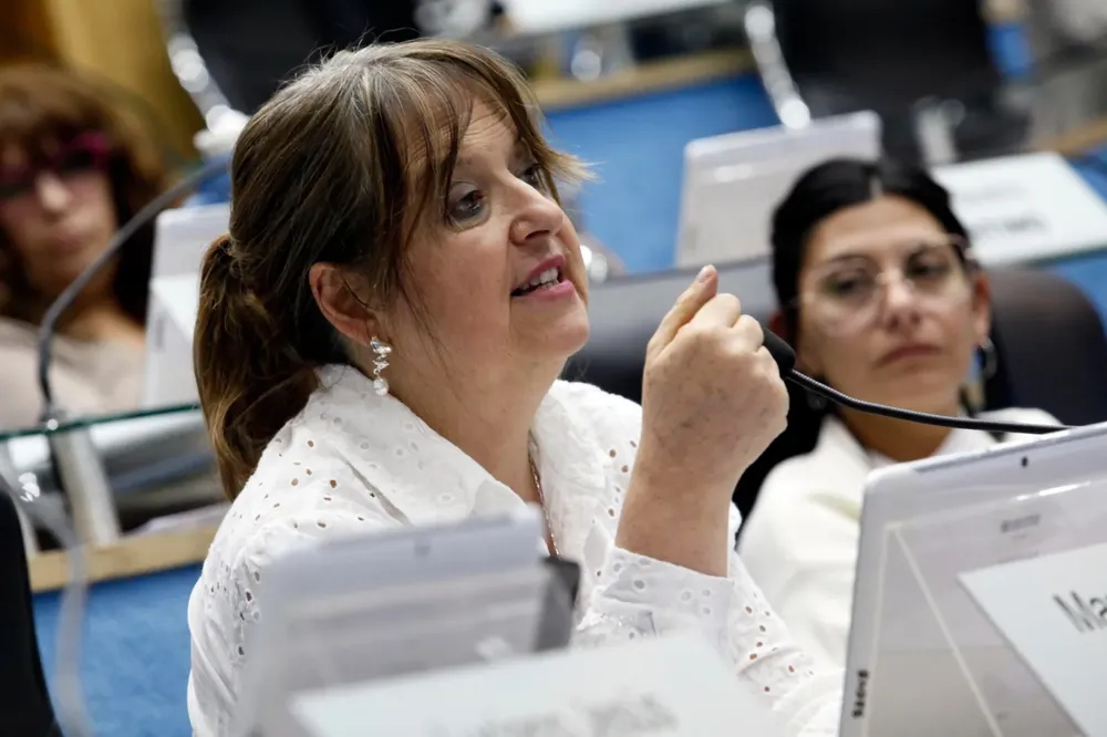 feee5f2b-f91f-4be2-94d5-9e9e4ff3731b