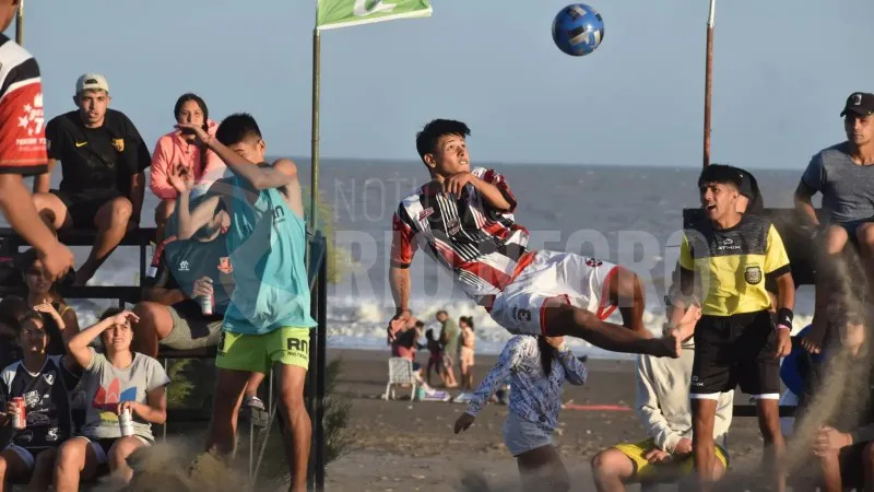 beach futbol