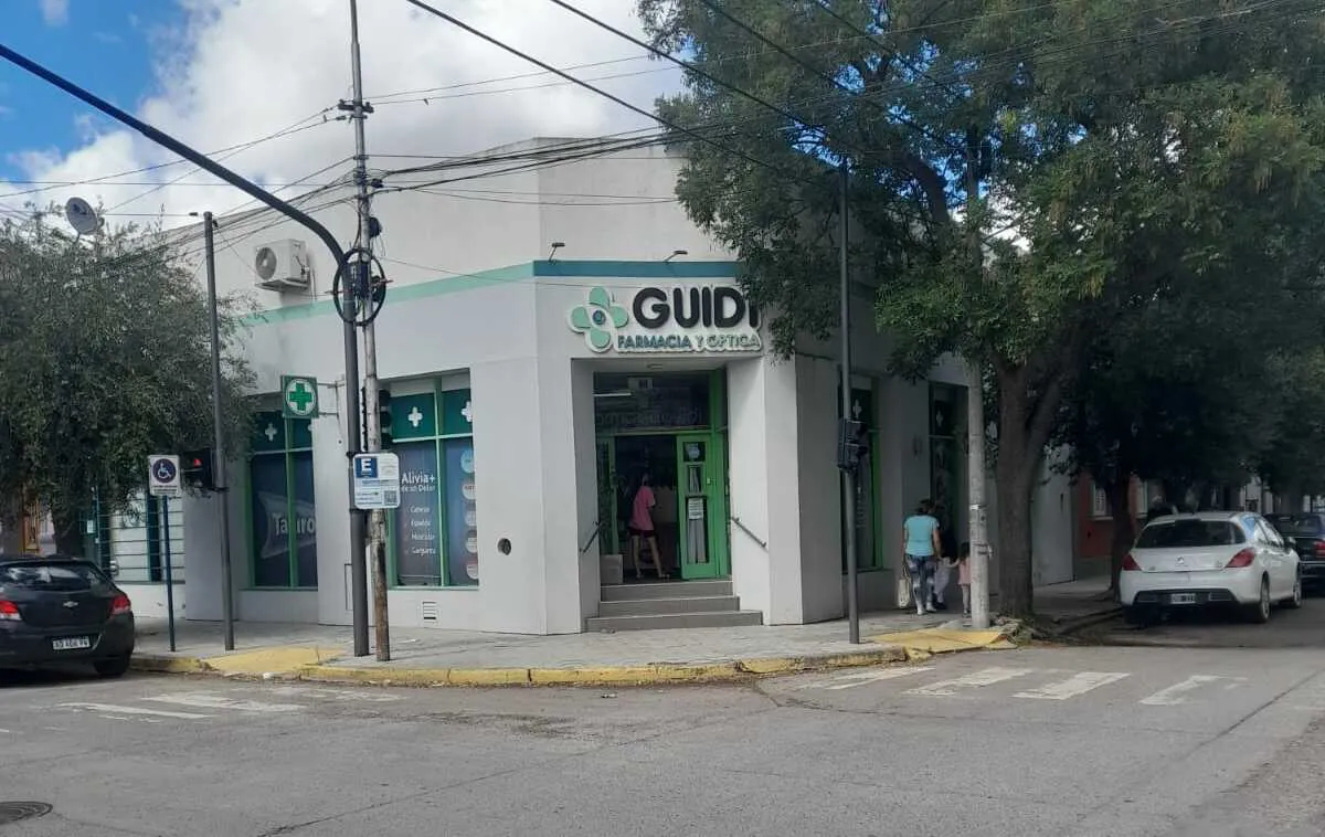 FARMACIA GUIDI