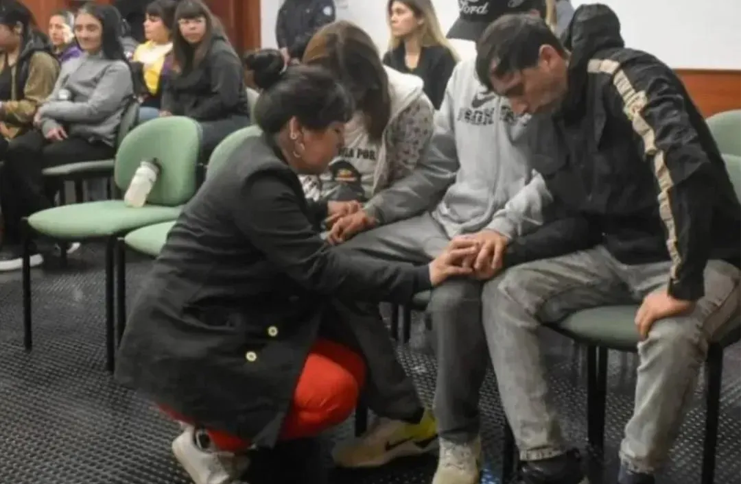 JONATHAN CARACCIOLO FAMILIA