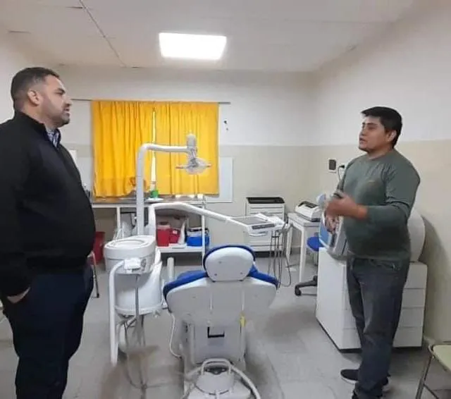 DELGADO SEMPÉ EN UN CONSULTORIO ODONTOLÓGICO