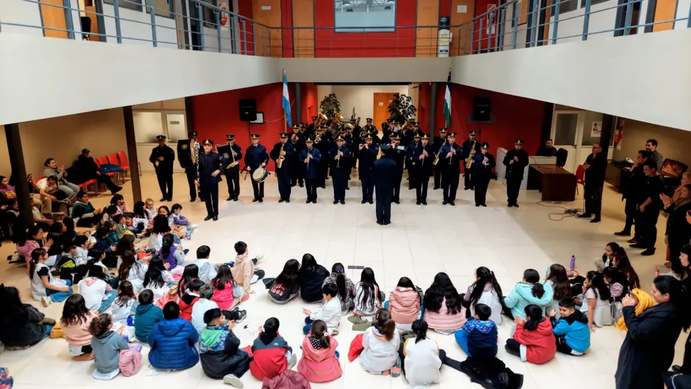 VIEDMA, CONCEJO DELIBERANTE, BANDA DE MUSICA, POLICIA