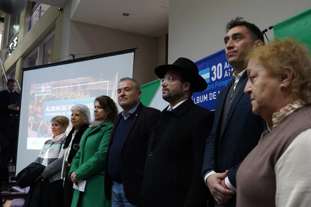 EXPOSICION DE AMIA EN LA LEGISLATURA