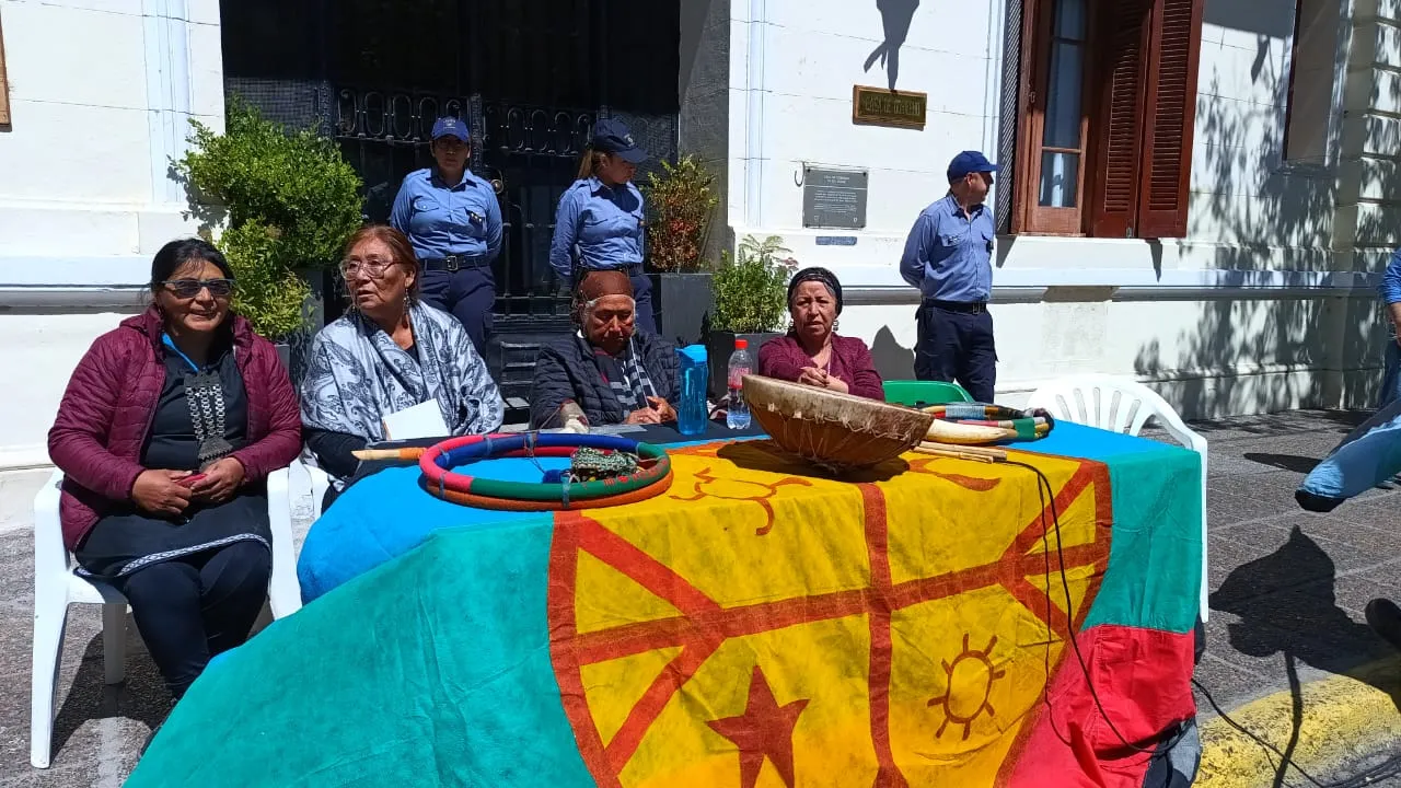 conferencia pueblo mapuche