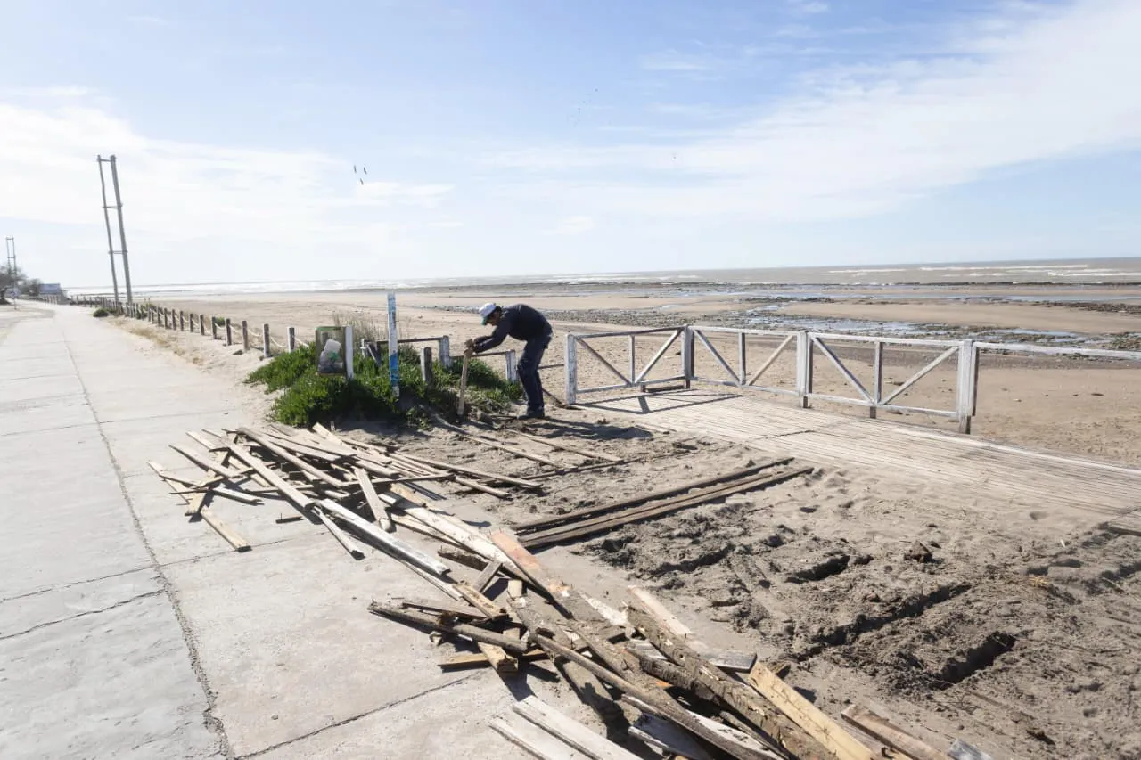 VIEDMA LIMPIA CON LA COMUNIDAD, EL CONDOR