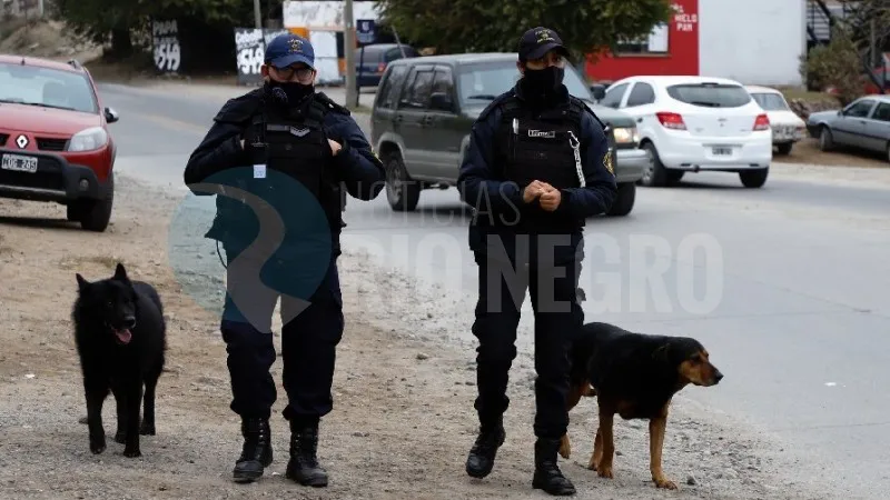 policias