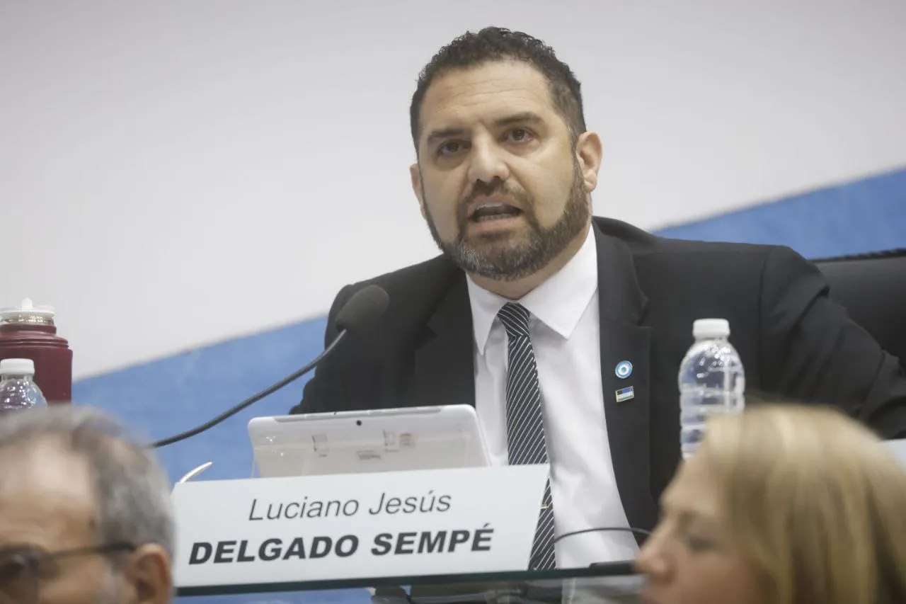 DELGADO SEMPE EN VIALIDAD