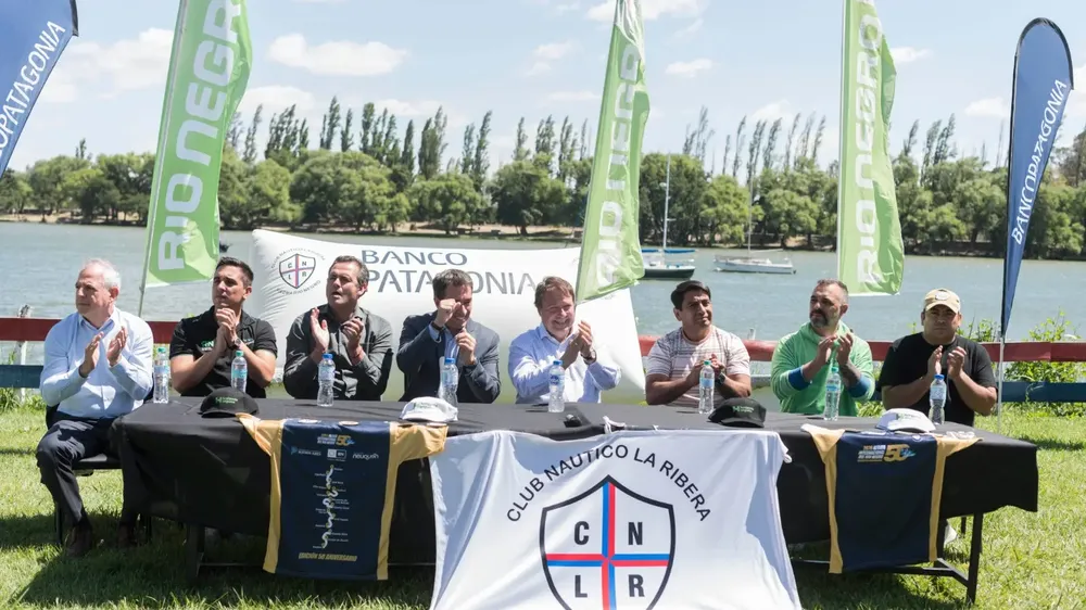 REGATA DEL RIO NEGRO