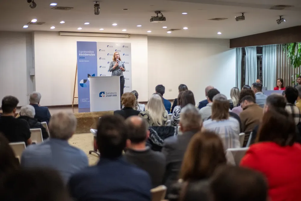 EGRESADOS RESIDENCIAS