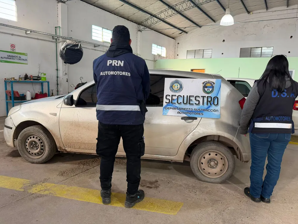 AUTO SECUESTRADO
