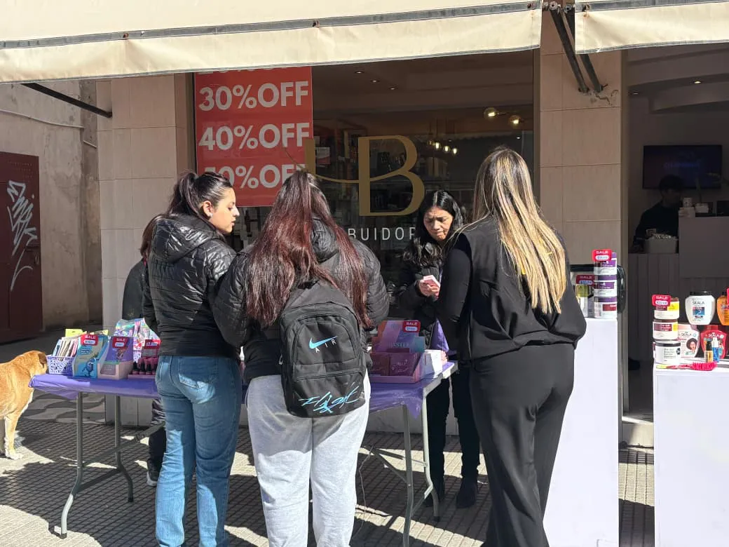 Paseo Peatonal de Compras, calle buenos aires