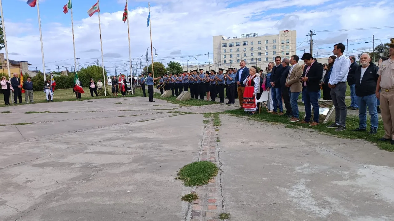 mirica bezic plaza de los inmigrantes