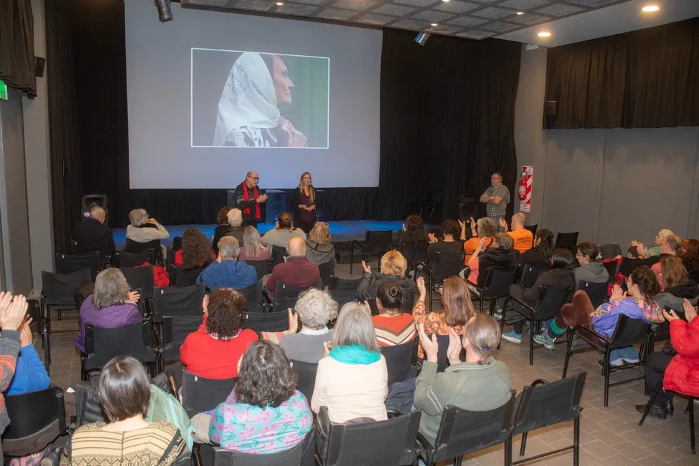 DOCUMENTAL DE TATY ALMEIDA
