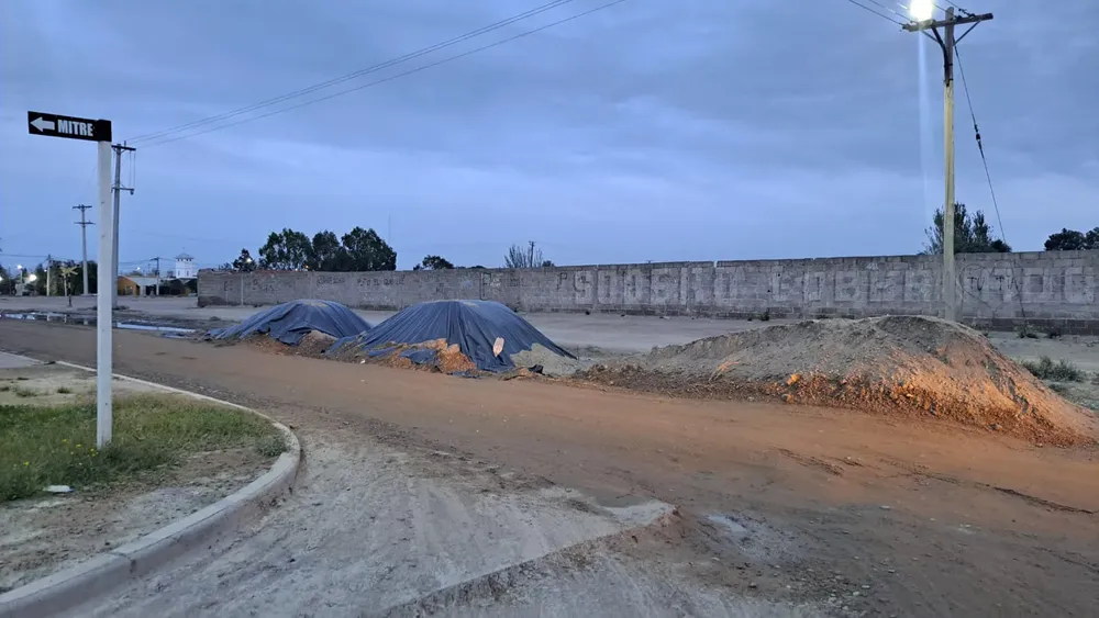 SAN ANTONIO OESTE, CALLE, SUELO CONTAMINADO