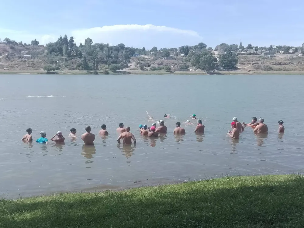 CLASES NATACION RIO VIEDMA