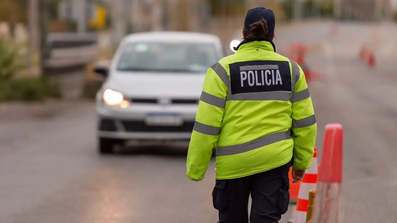 POLICÍA