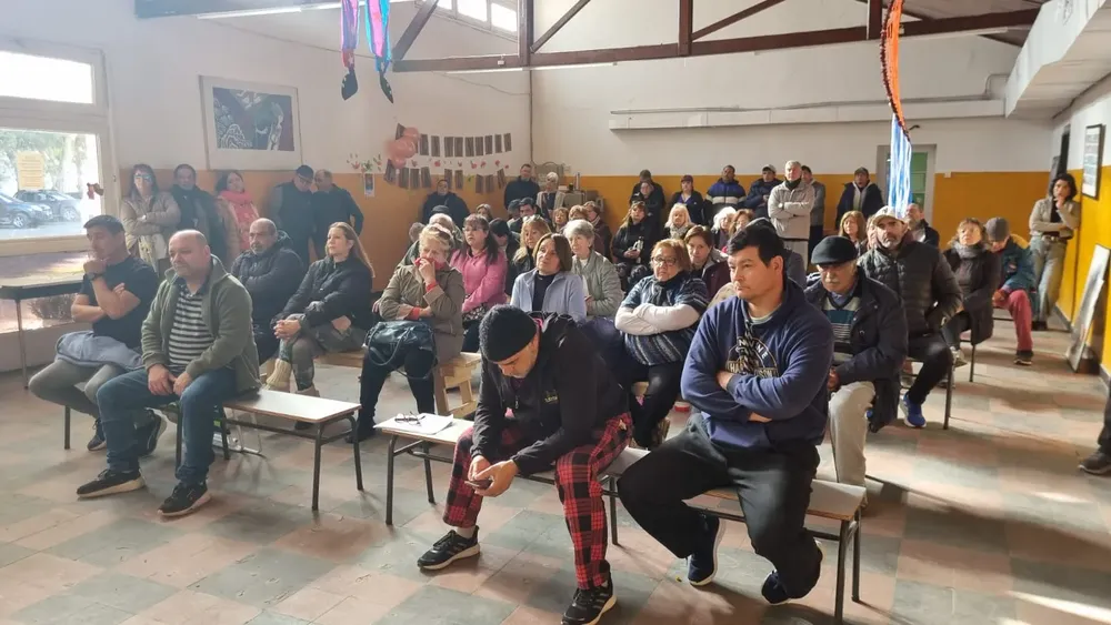 EL CONDOR, REUNION, VECINOS