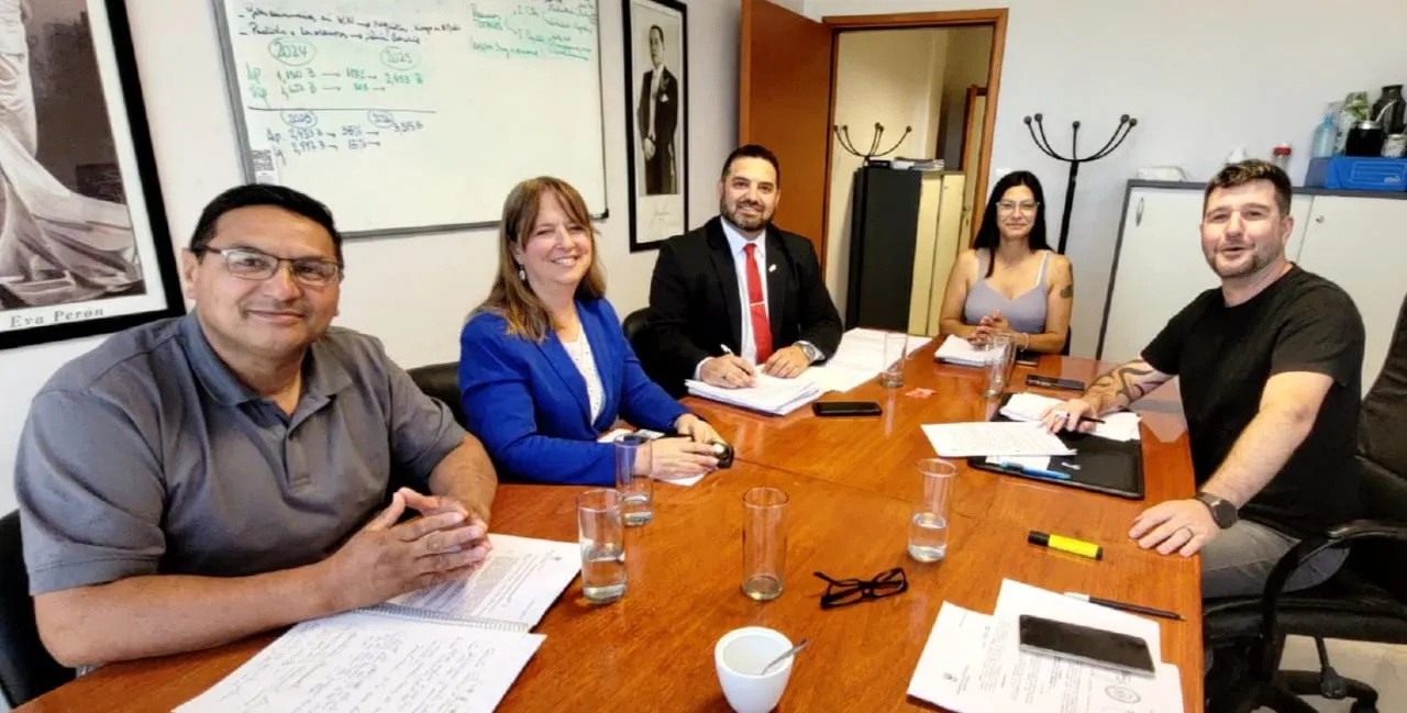 VAMOS CON TODOS FABIAN PILQUINAO MAGDALENA ODARDA LUCIANO DELGADO SEMPE AYELEN SPOSITO JOSE LUIS BERROS