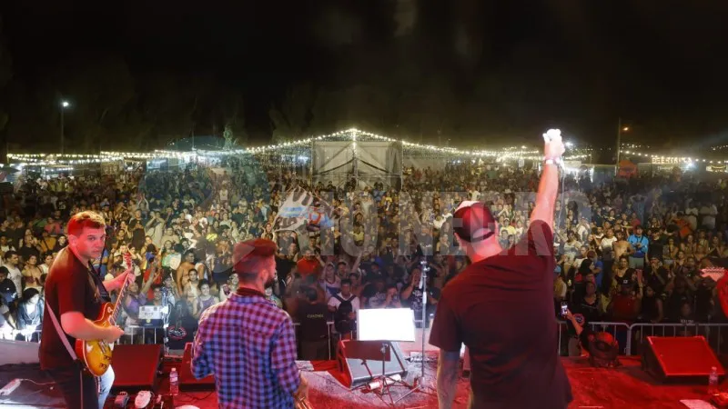 fiesta del mar y del acampante