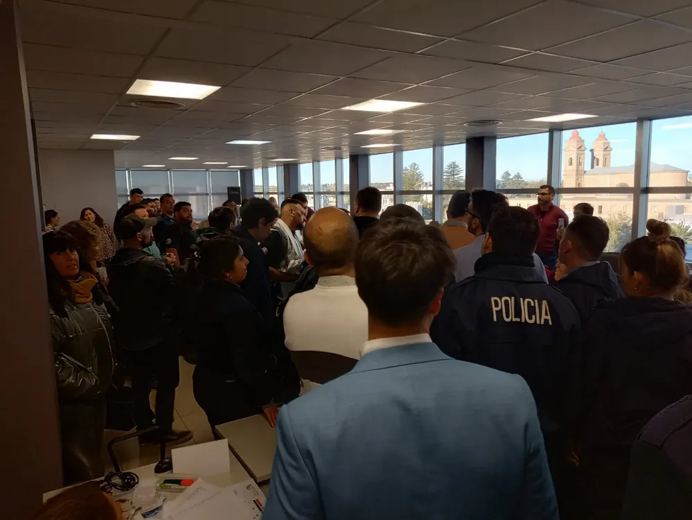 TENSA REUNIÓN PLENARIA EN LA LEGISLATURA RIONEGRINA